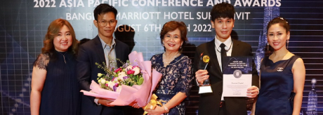 รับรางวัล Global Health Award 2022 สาขา Heart and Vascular Service Provider of the Year in Asia Pacific