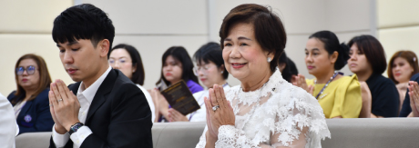 จัดพิธีทำบุญตักบาตรข้าวสารอาหารแห้ง พร้อมถวายภัตตาหารและถวายสังฆทานแด่พระสงฆ์