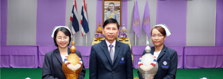 เข้าร่วมพิธีวางพานพุ่มทอง-พุ่มเงิน ถวายเป็นเครื่องราชสักการะ
